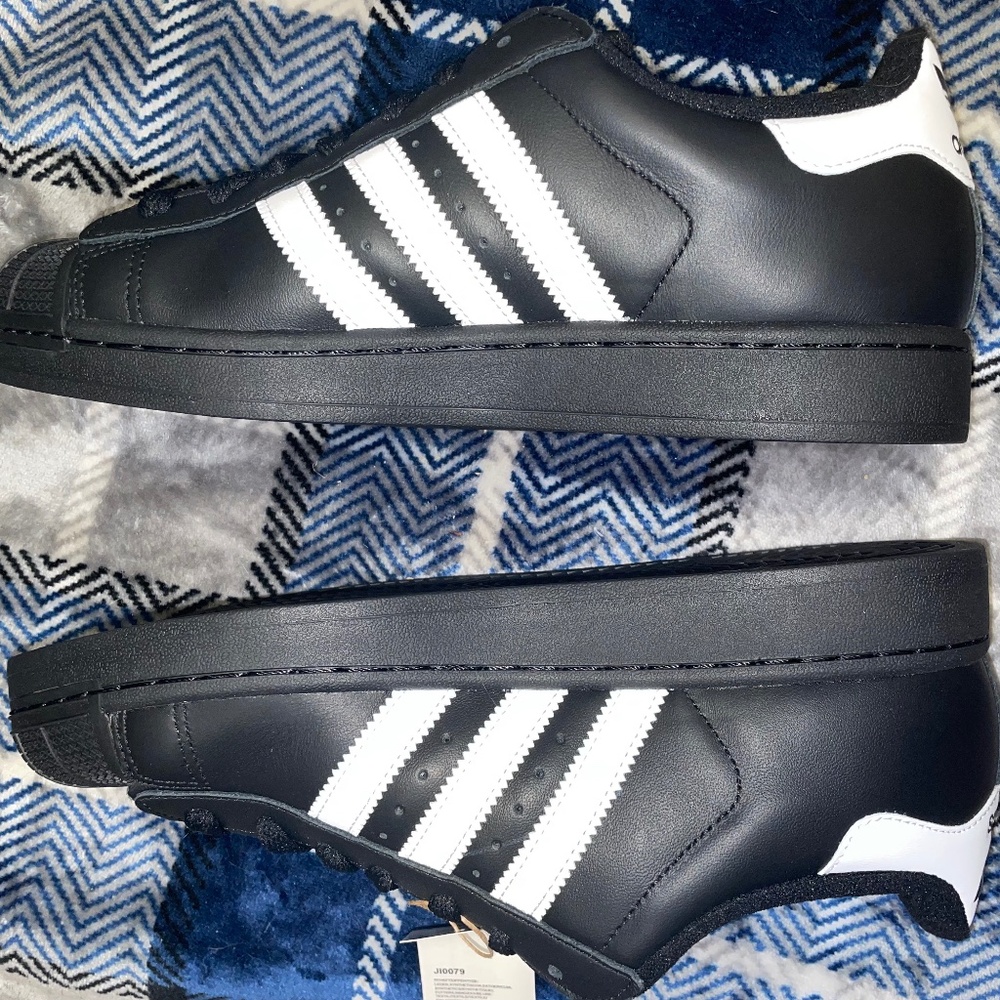 Adidas Unisex Sneakers Black & White Superstar II Size Men 8.5 Women 9.5 NWT - Picture 9 of 10